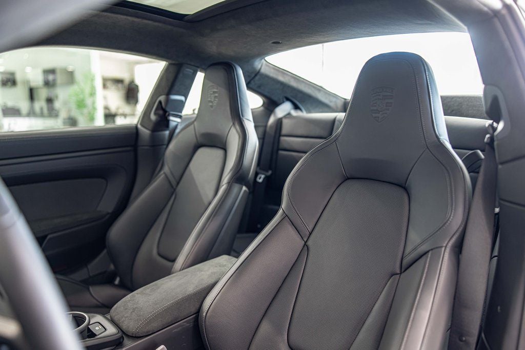 2026 Porsche 911 Carrera 4 GTS