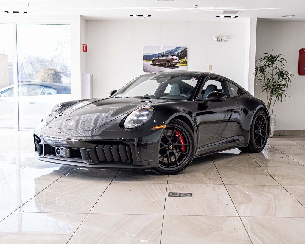 2026 Porsche 911 Carrera 4 GTS