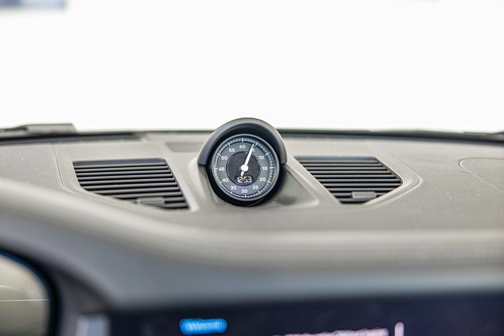 2026 Porsche 911 Carrera 4 GTS