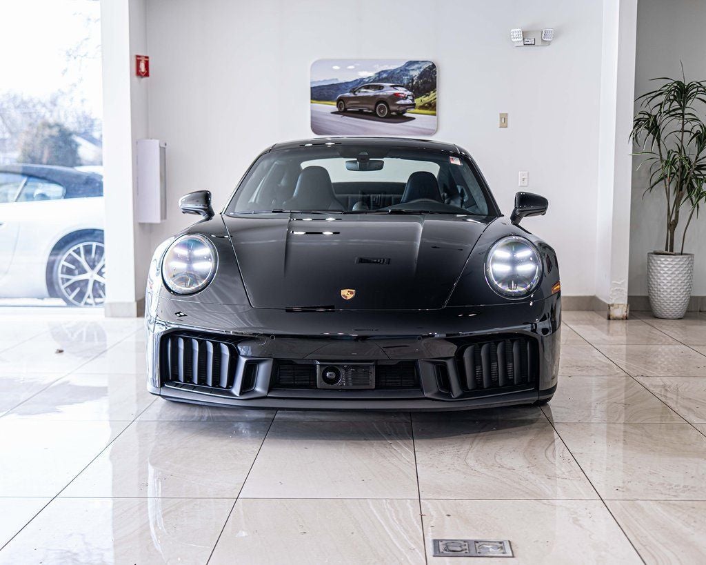 2026 Porsche 911 Carrera 4 GTS