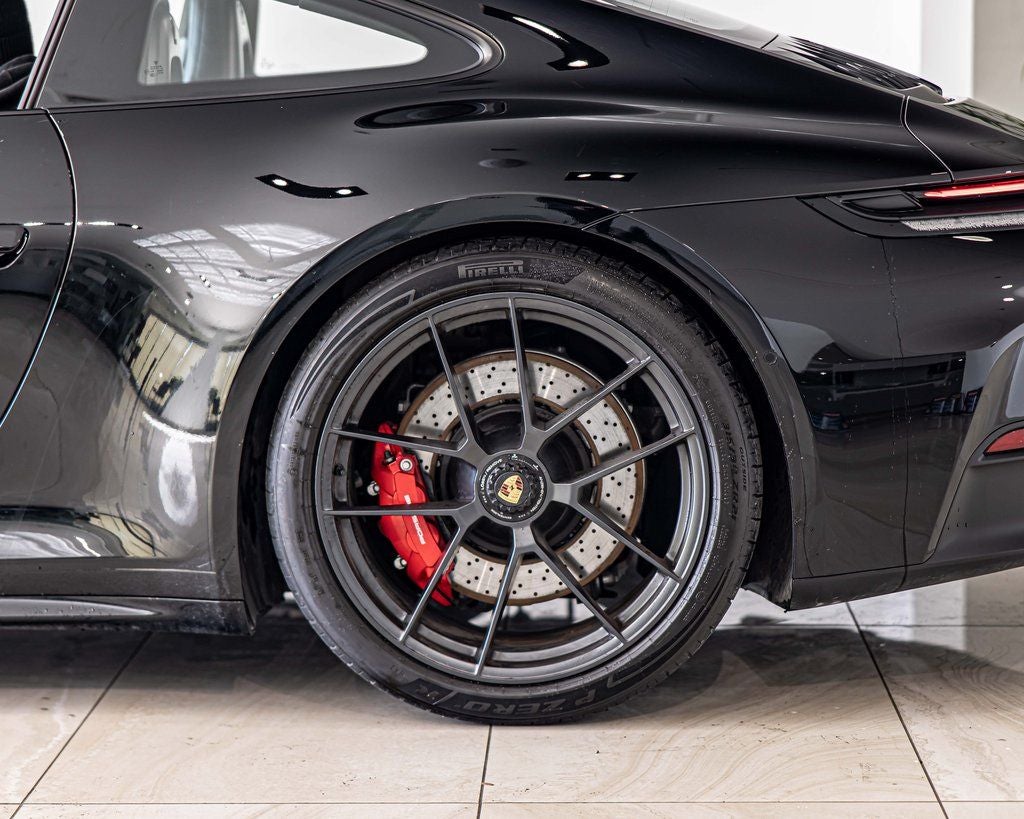 2026 Porsche 911 Carrera 4 GTS