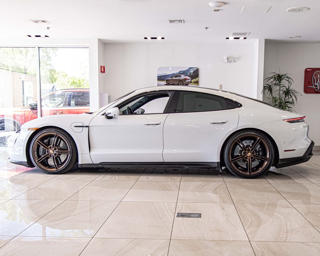 2020 Porsche Taycan Turbo S