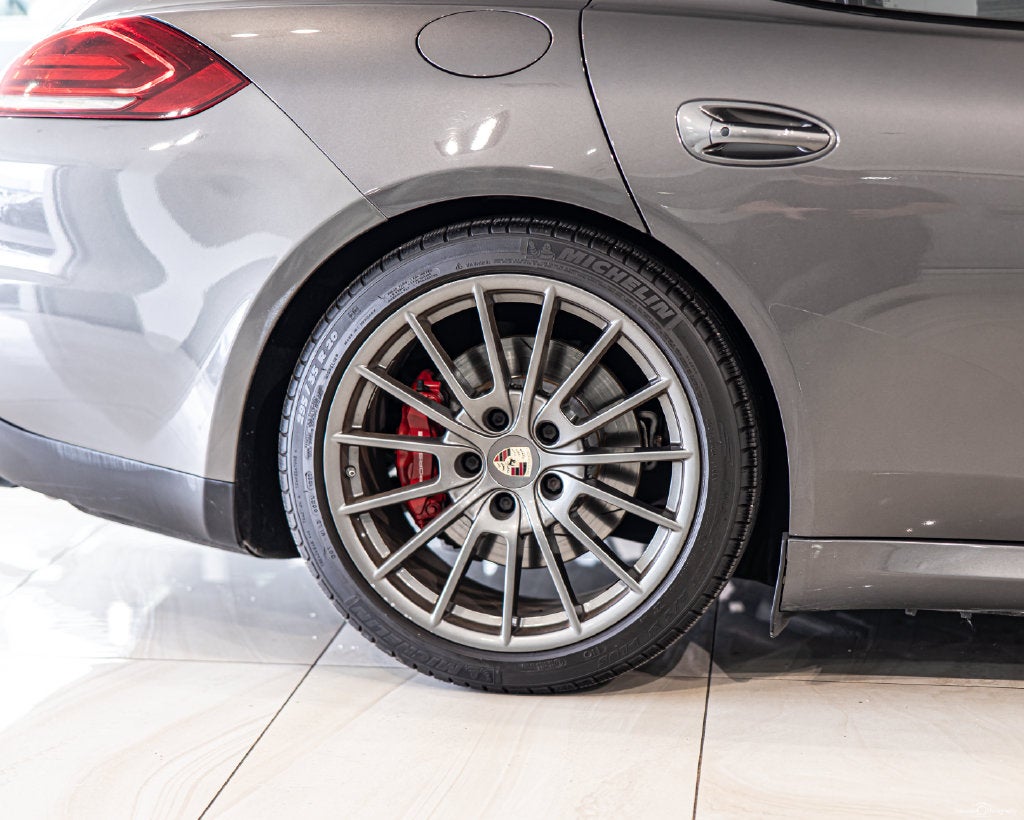 2015 Porsche Panamera GTS