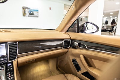 2015 Porsche Panamera GTS