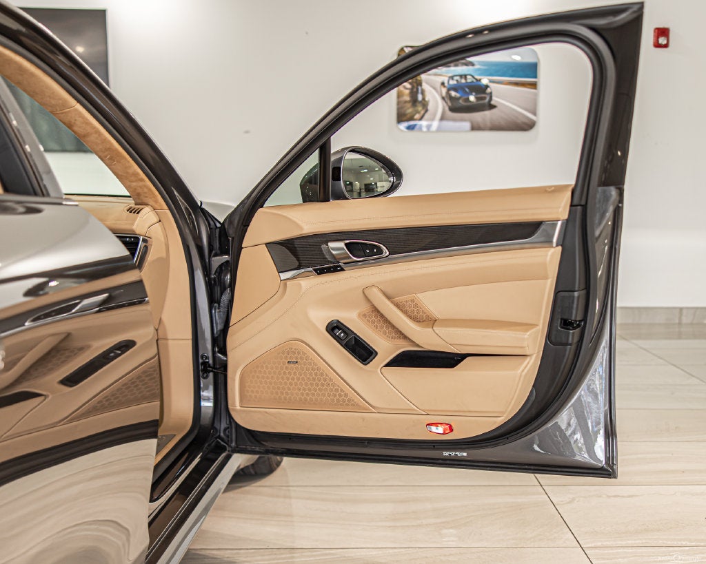 2015 Porsche Panamera GTS
