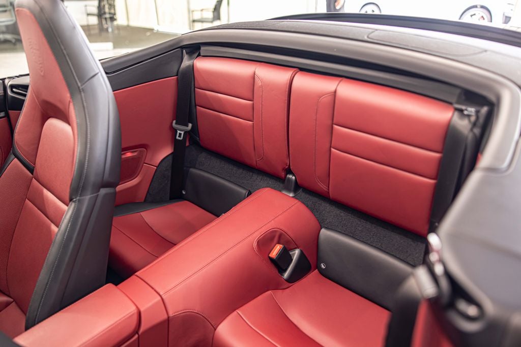 2025 Porsche 911 Carrera 4 GTS