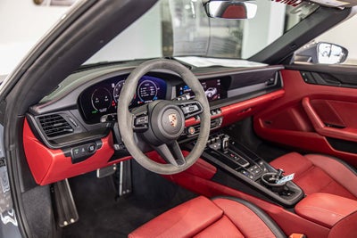 2025 Porsche 911 Carrera 4 GTS