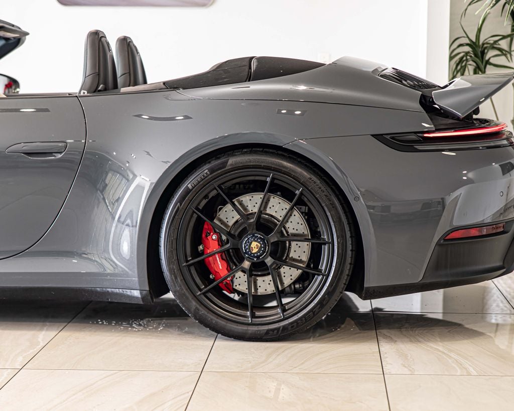 2025 Porsche 911 Carrera 4 GTS