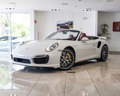 2016 Porsche 911 Turbo S