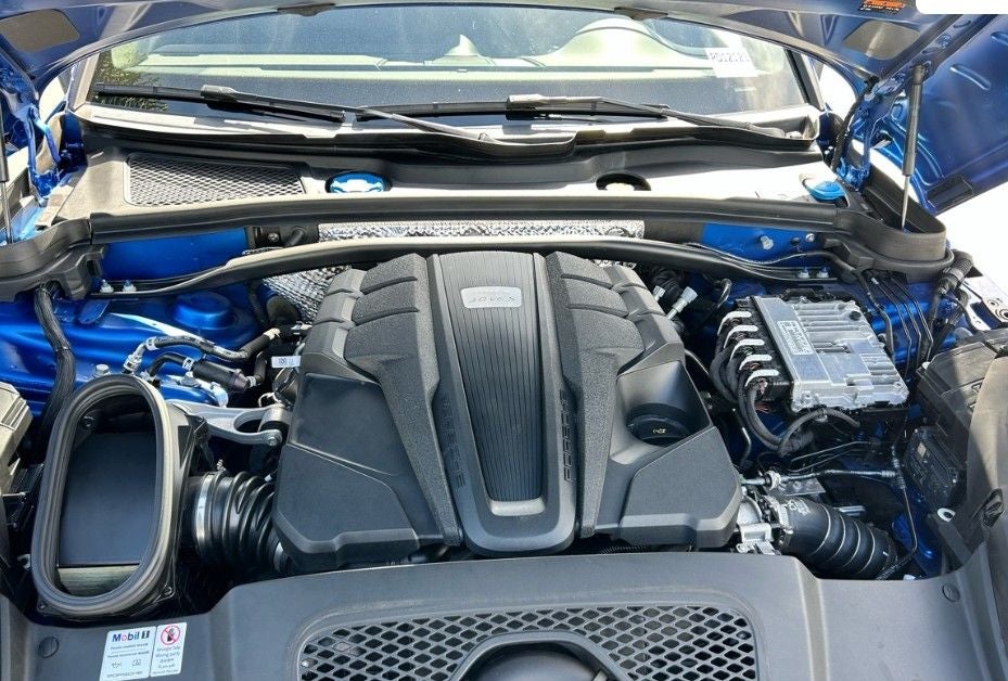 2021 Porsche Macan S