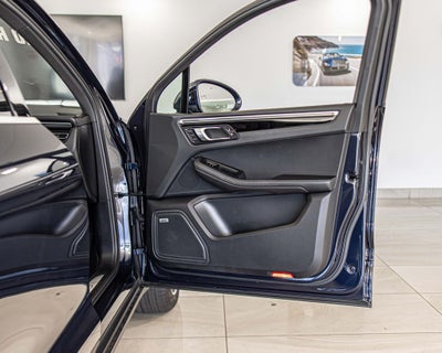 2021 Porsche Macan S