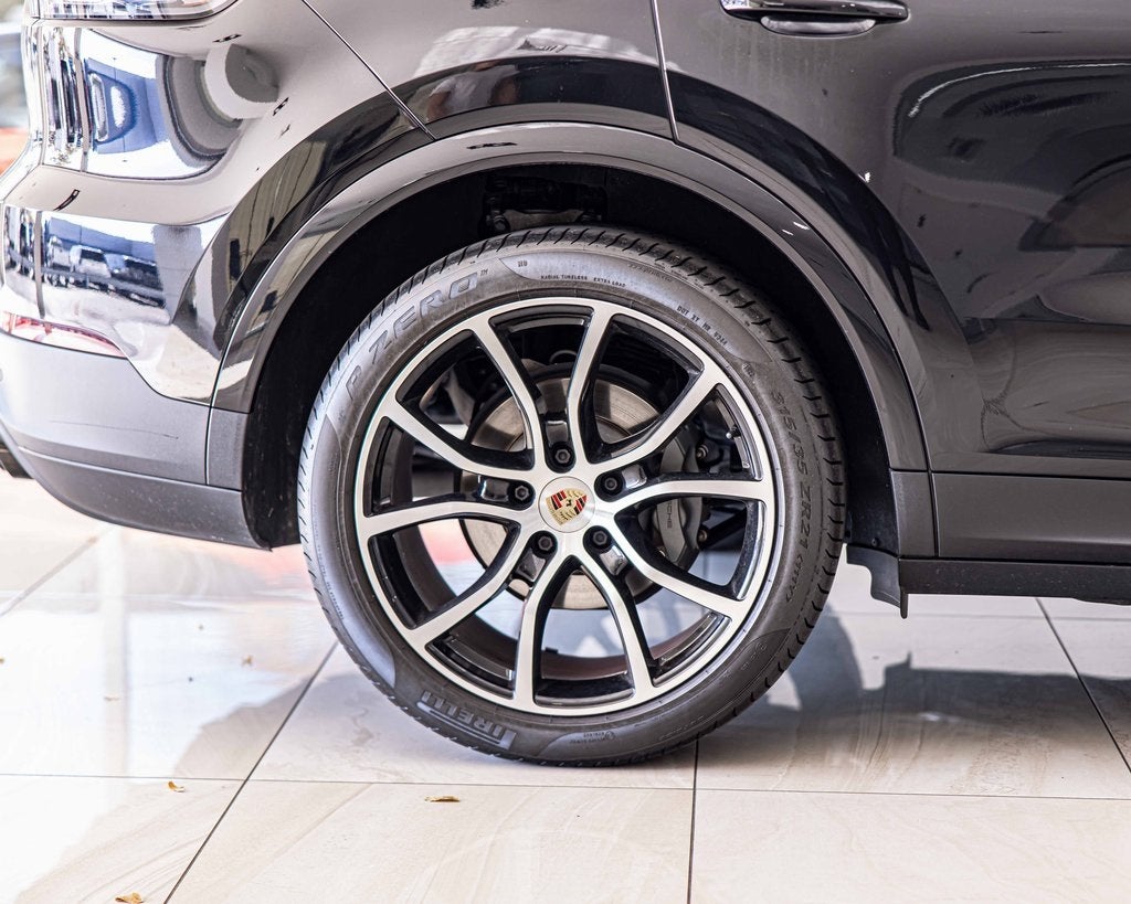 2022 Porsche Cayenne S Platinum Edition