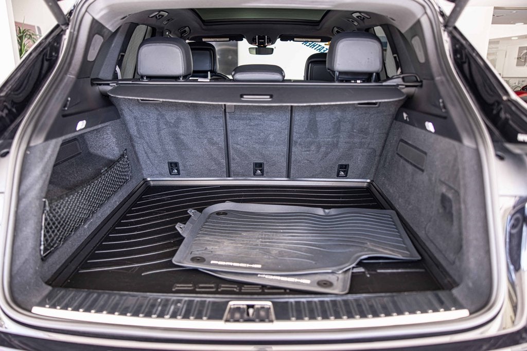 2022 Porsche Cayenne S Platinum Edition