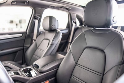 2022 Porsche Cayenne S Platinum Edition