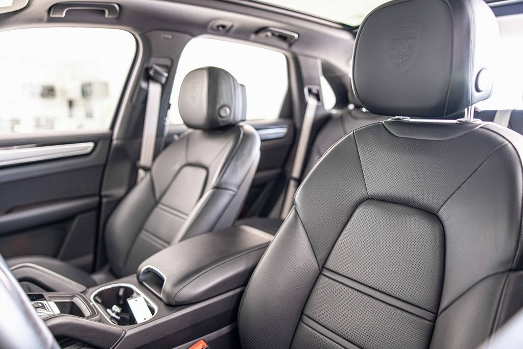 2022 Porsche Cayenne S Platinum Edition