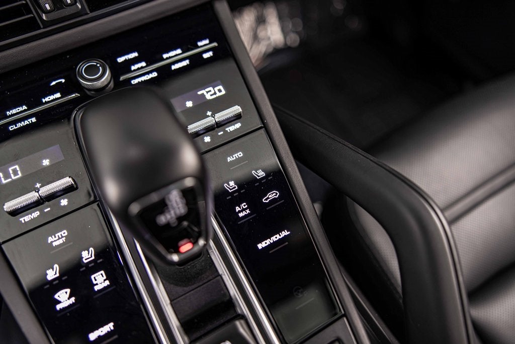 2022 Porsche Cayenne S Platinum Edition