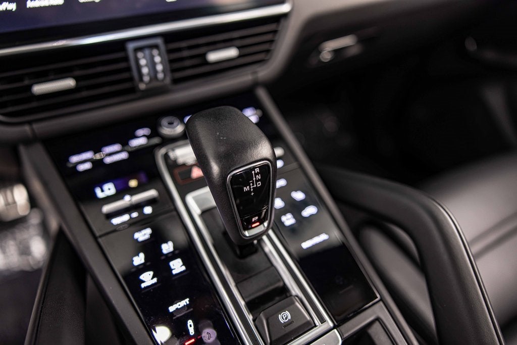 2022 Porsche Cayenne S Platinum Edition