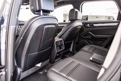 2022 Porsche Cayenne S Platinum Edition