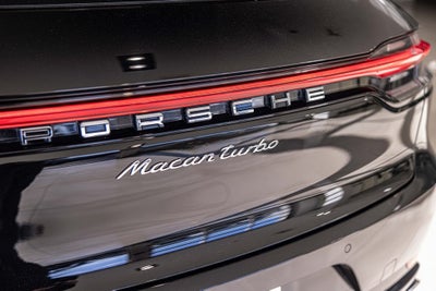 2021 Porsche Macan Turbo