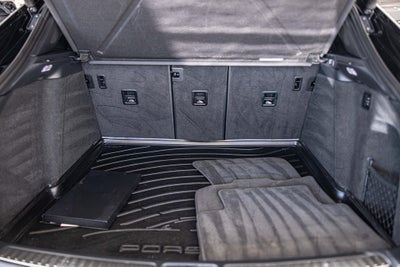 2021 Porsche Macan Turbo