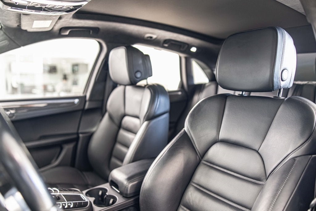 2021 Porsche Macan Turbo