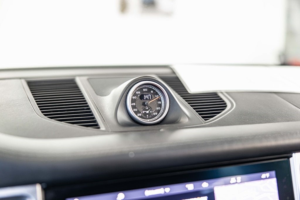 2021 Porsche Macan Turbo