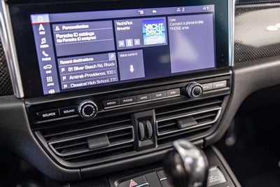 2021 Porsche Macan Turbo