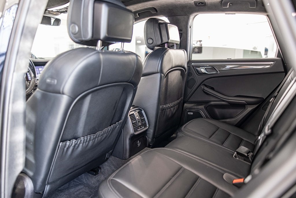 2021 Porsche Macan Turbo