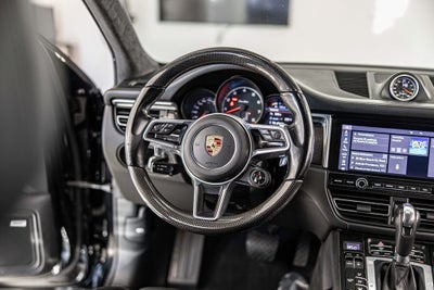 2021 Porsche Macan Turbo