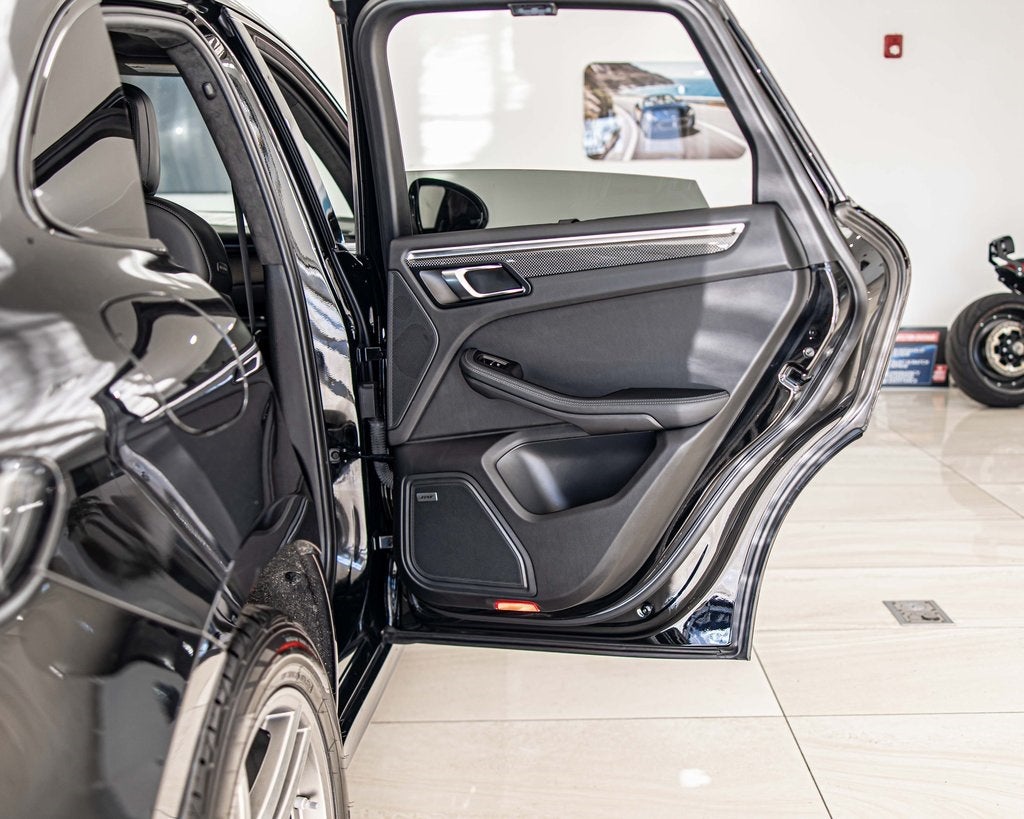 2021 Porsche Macan Turbo