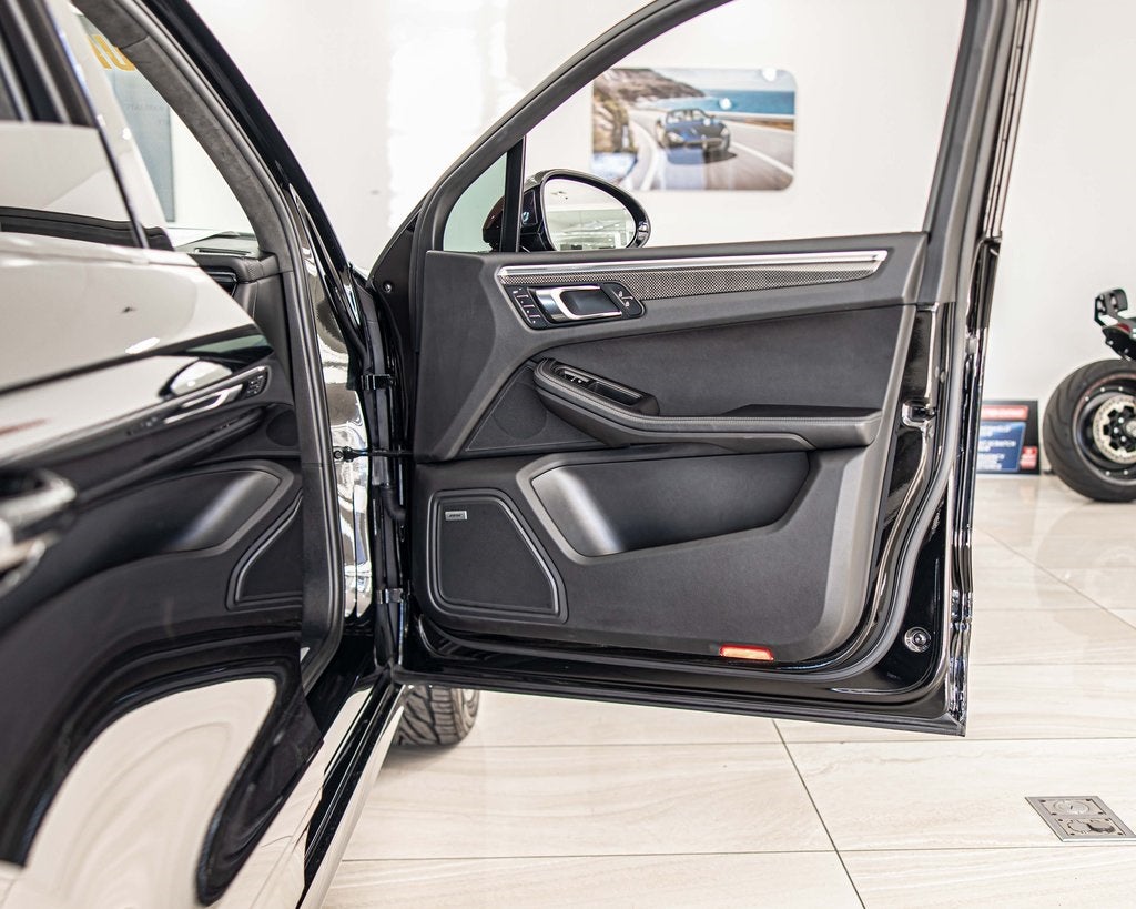 2021 Porsche Macan Turbo