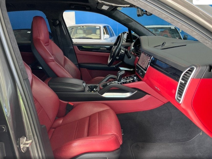 2021 Porsche Cayenne Turbo