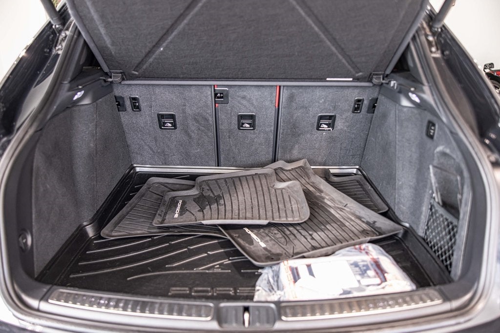 2023 Porsche Macan S