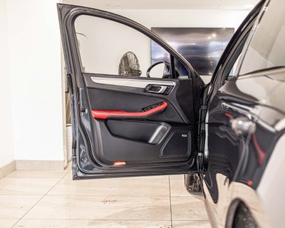 2023 Porsche Macan S