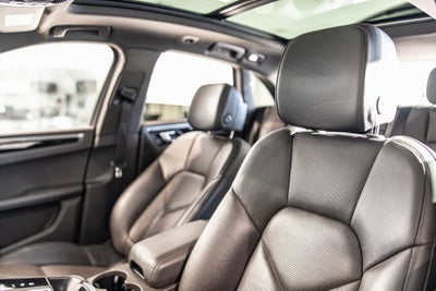 2022 Porsche Macan S