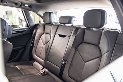 2022 Porsche Macan S