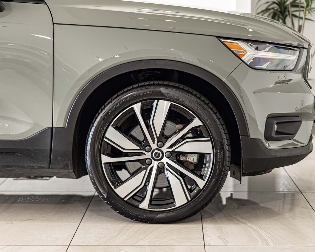 2021 Volvo XC40 Recharge Pure Electric P8