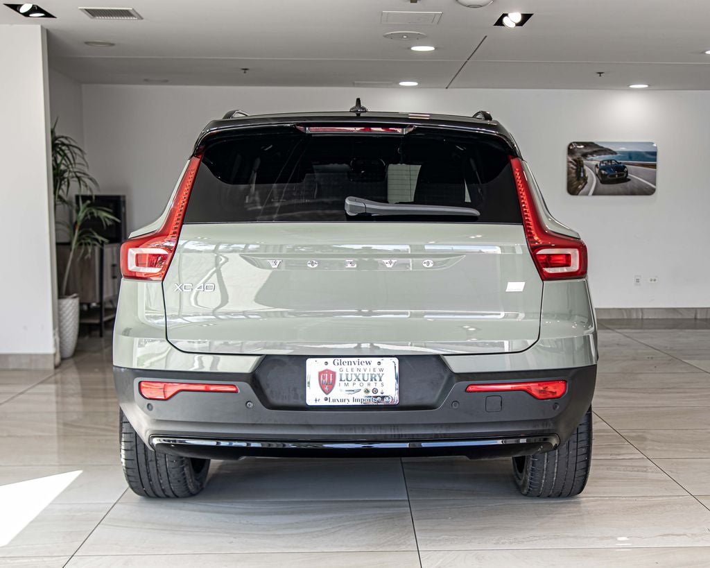 2021 Volvo XC40 Recharge Pure Electric P8