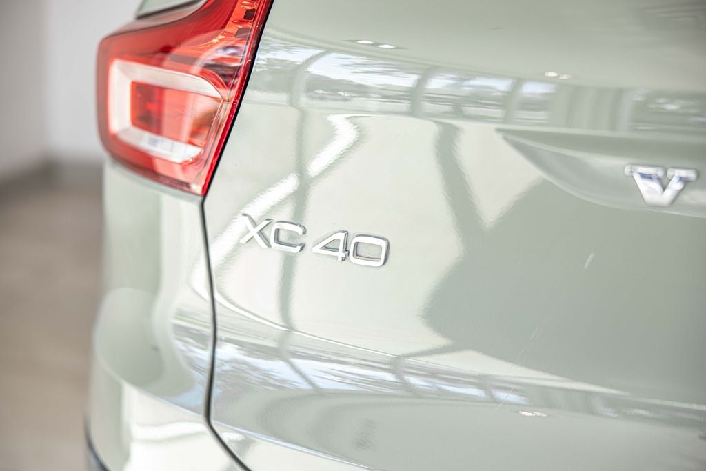 2021 Volvo XC40 Recharge Pure Electric P8