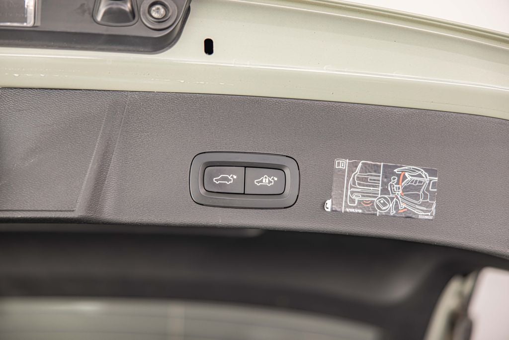 2021 Volvo XC40 Recharge Pure Electric P8