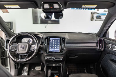 2021 Volvo XC40 Recharge Pure Electric P8