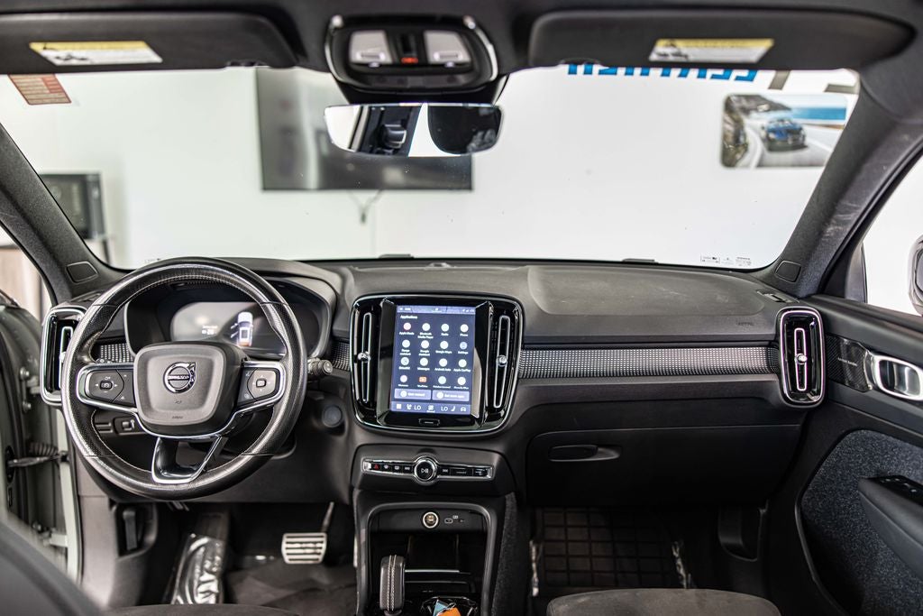 2021 Volvo XC40 Recharge Pure Electric P8
