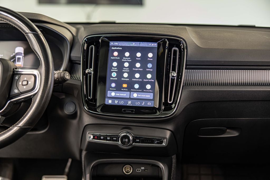 2021 Volvo XC40 Recharge Pure Electric P8