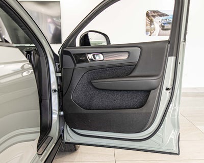 2021 Volvo XC40 Recharge Pure Electric P8