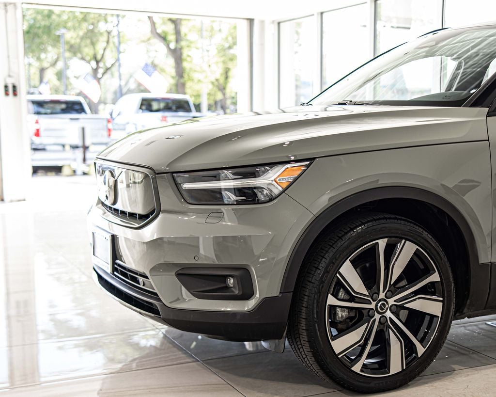 2021 Volvo XC40 Recharge Pure Electric P8