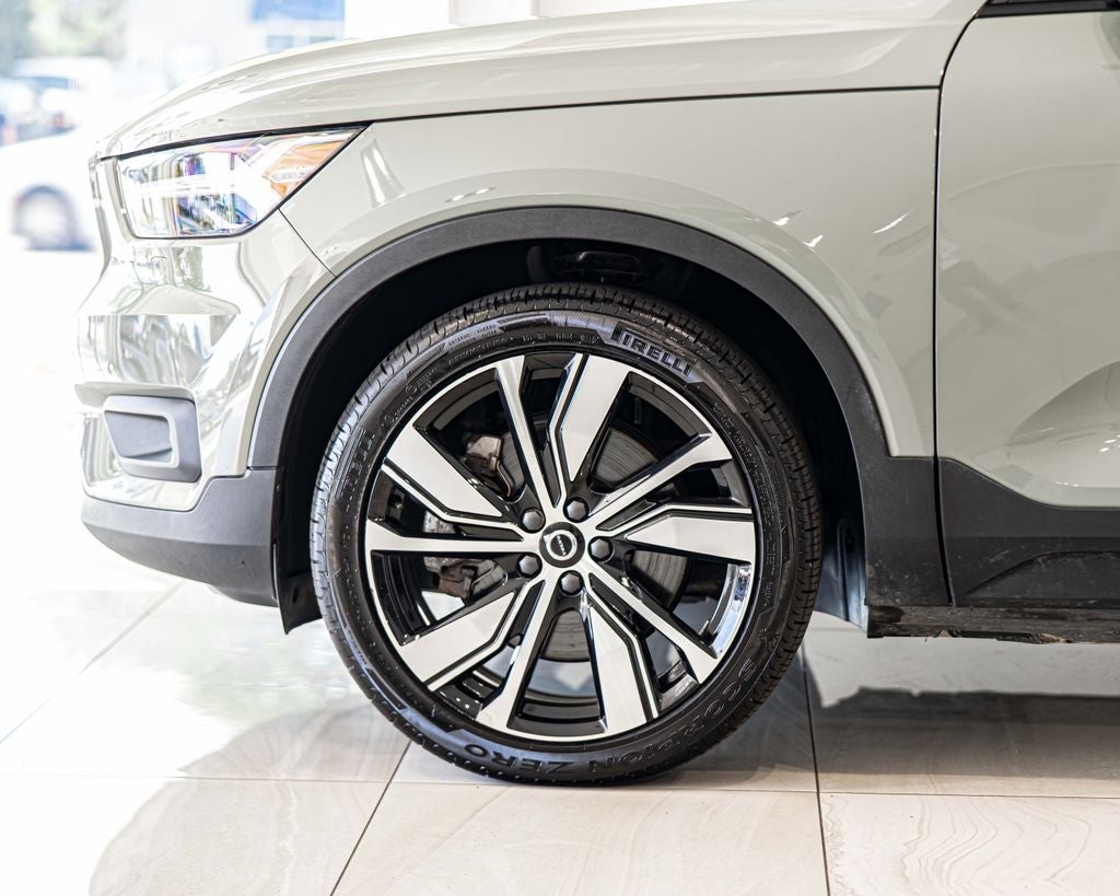 2021 Volvo XC40 Recharge Pure Electric P8