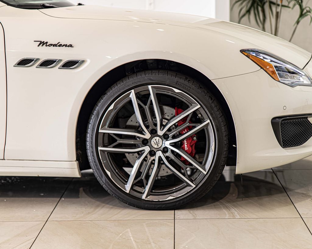 2023 Maserati Quattroporte Modena Q4