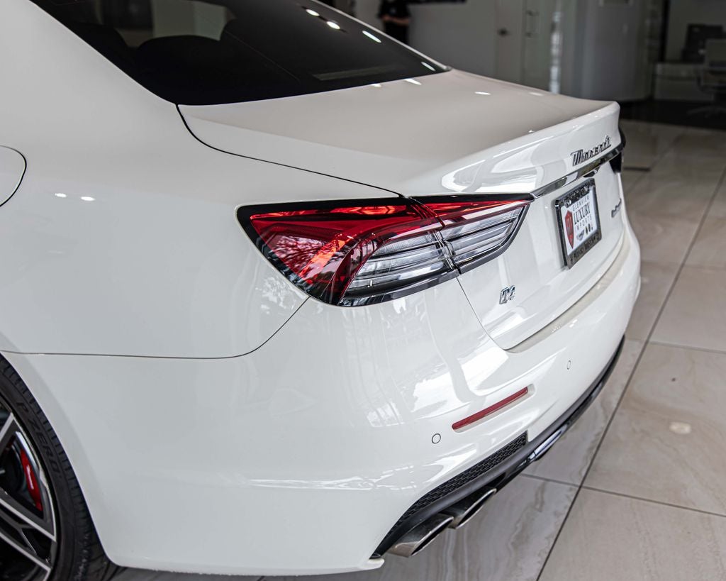 2023 Maserati Quattroporte Modena Q4