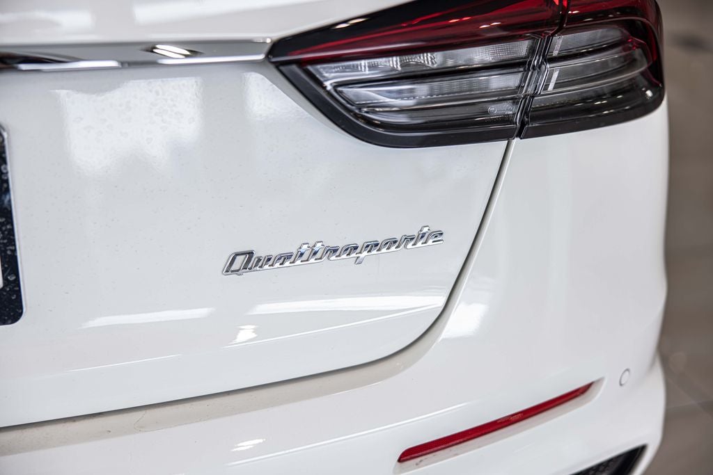 2023 Maserati Quattroporte Modena Q4