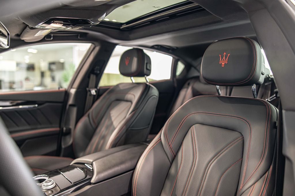 2023 Maserati Quattroporte Modena Q4